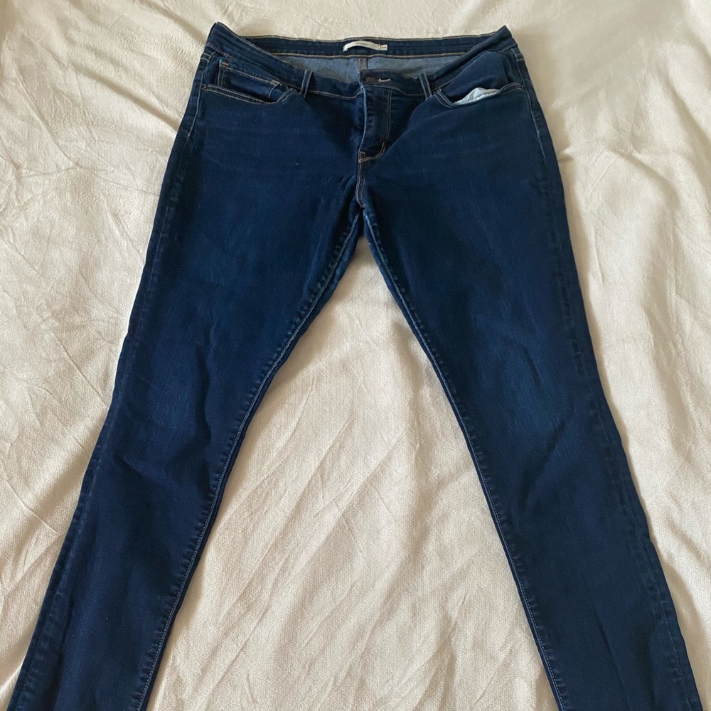 Women’s Levi’s skinny jeans